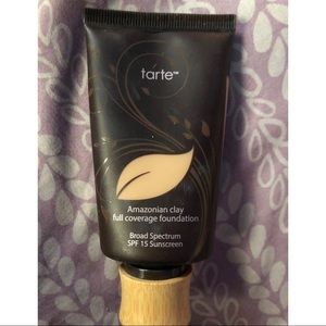 Tarte Amazonian clay foundation